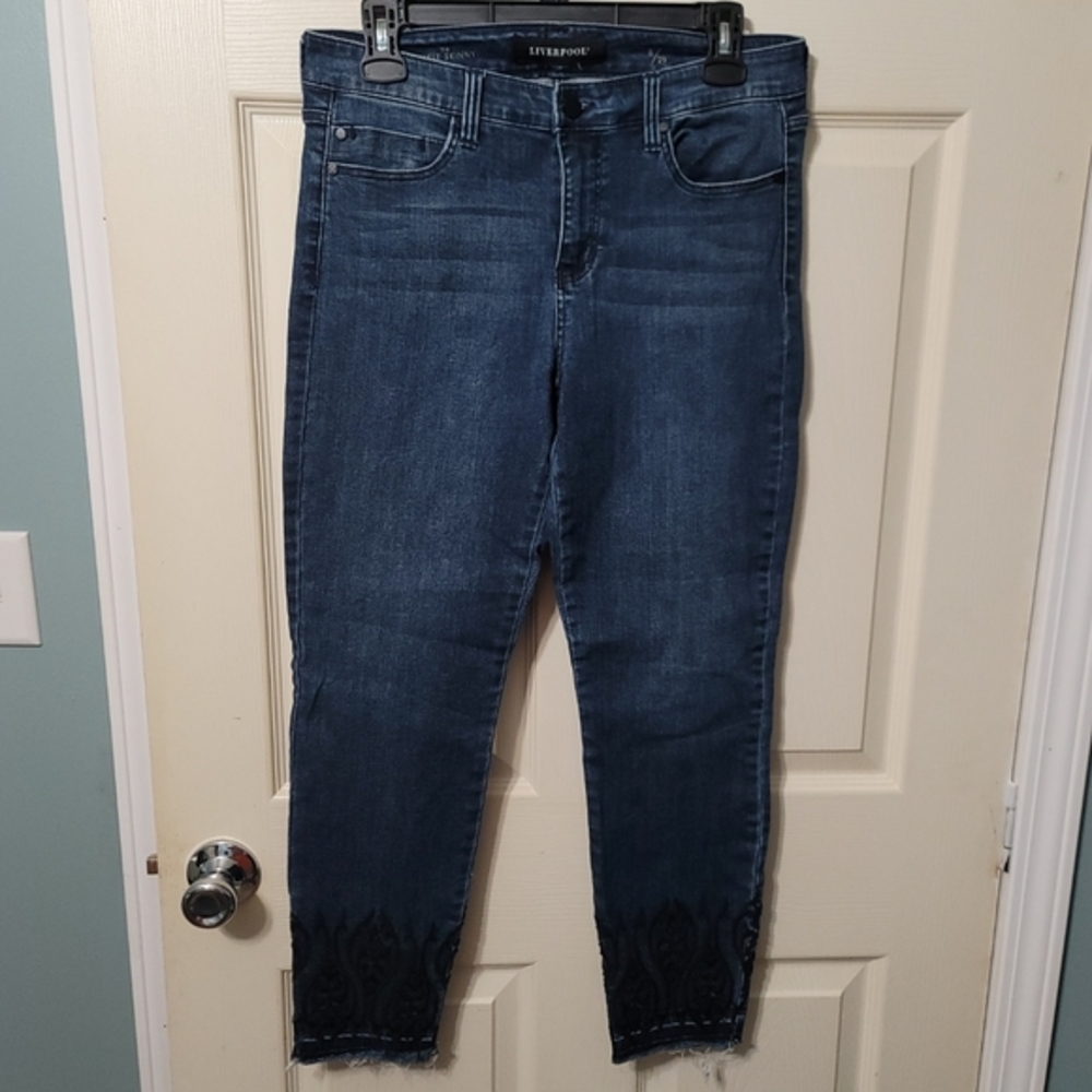 Liverpool Jeans Women Size 8/29 The‎ Ankle Skinny Embroidered Hems Cut Off EUC